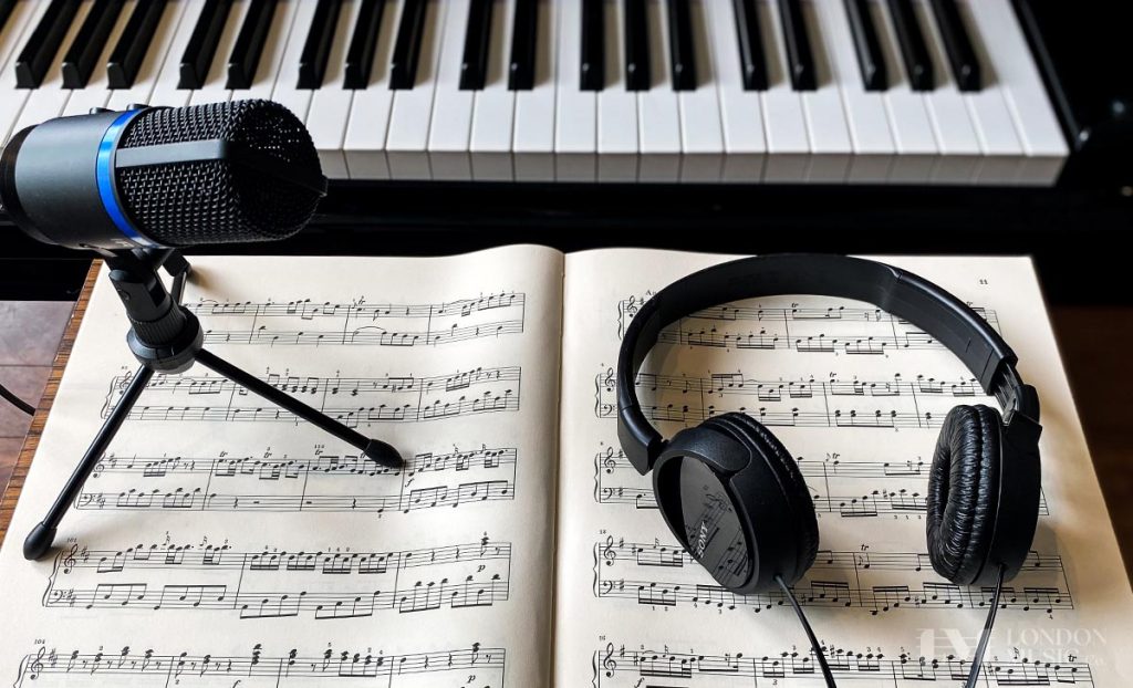 teaching music online equipment